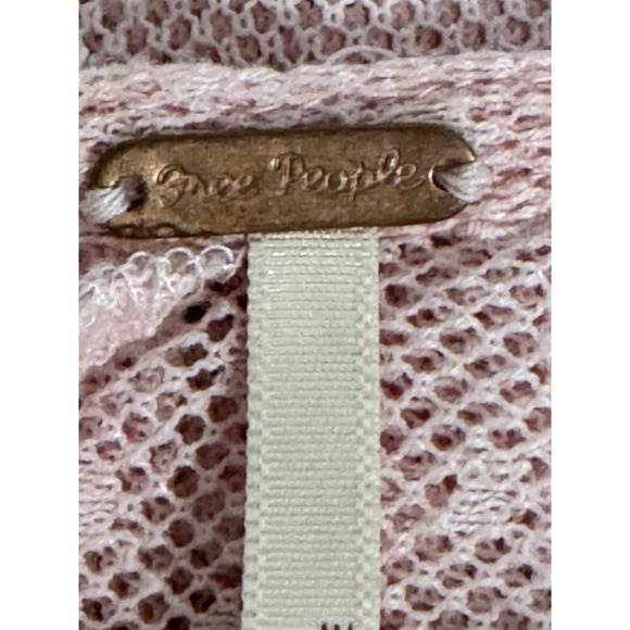 Free People Pink Dot Lace Peasant Blouse Top Embroidered Ruffle Hem Size Small - Picture 4 of 10